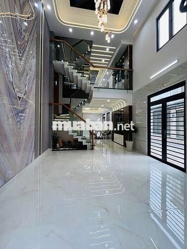 NGAY LÔ GÓC 2 MẶT THOÁNG- 70M² CHIẾN LƯỢC - GẦN TÊN LỬA
