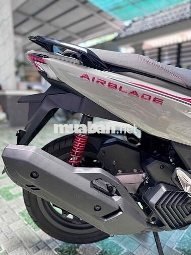 AB 160 ABS 2024 Xám Xi Măng Thể Thao