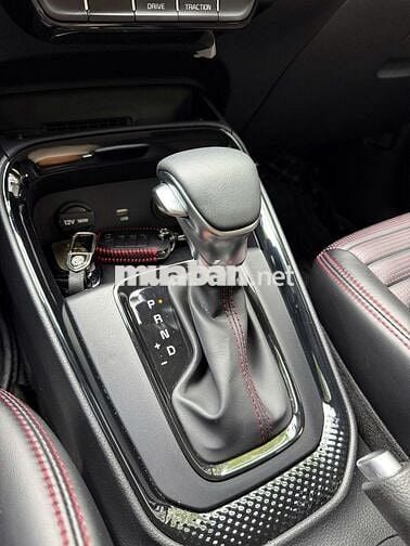 Kia sonet sx 2023 luxury Odo 2v km