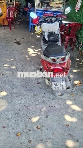 Xe nồi láp mới làm vợ đi không thay nhớt ra khói.