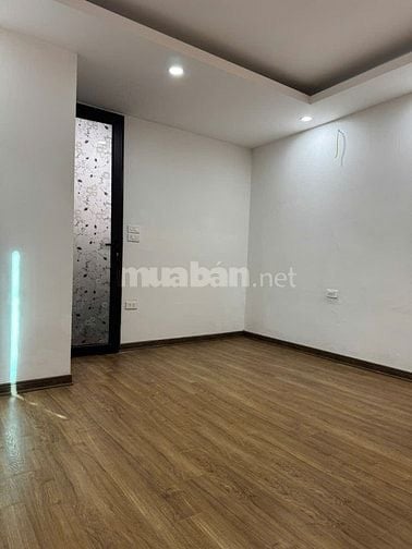 Bán nhà riêng ở ngay, 5 tầng 140 phố trung phụng đống đa, sổ đỏ 