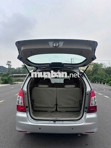 Toyota Innova 2015 2.0G - 80000 km