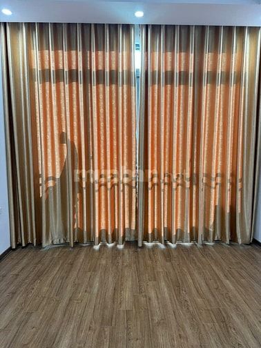 Bán nhà riêng ở ngay, 5 tầng 140 phố trung phụng đống đa, sổ đỏ 