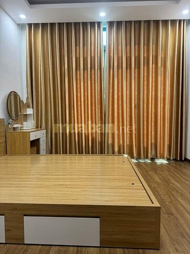 Bán nhà riêng ở ngay, 5 tầng 140 phố trung phụng đống đa, sổ đỏ 