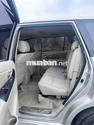 Toyota Innova 2015 2.0G - 80000 km