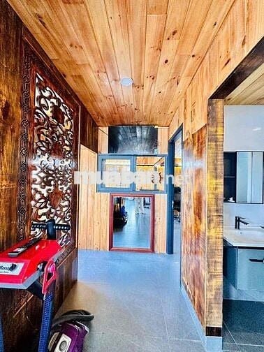 🏦 Penthouses cho thuê nup hẻm 1/ Phạm huy thông P17