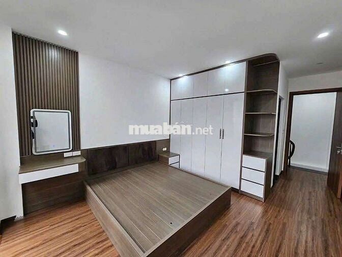BÁN NHÀ PHỐ VIỆT HƯNG LONG BIÊN