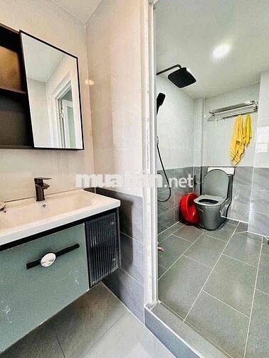 🏦 Penthouses cho thuê nup hẻm 1/ Phạm huy thông P17