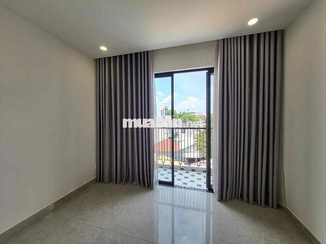 Nhà mới, có gara oto, SHR 70m2 sát mặt tiền Tô Ngọc Vân, DTSD 200m2