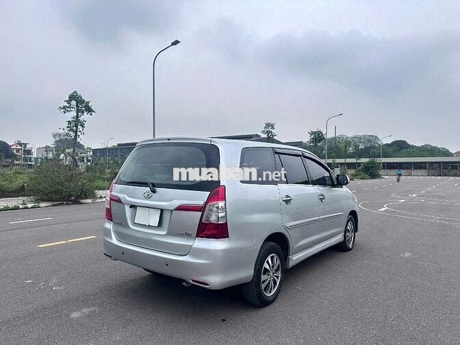 Toyota Innova 2015 2.0G - 80000 km