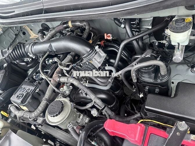 Toyota Innova 2015 2.0G - 80000 km