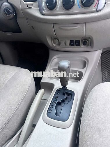 Toyota Innova 2015 2.0G - 80000 km