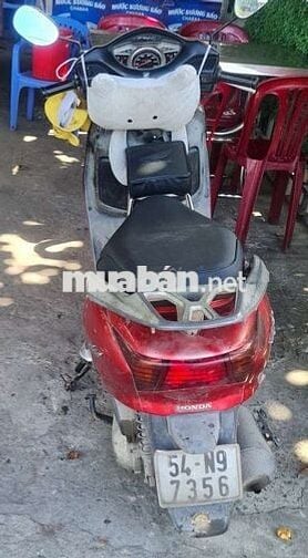 Xe nồi láp mới làm vợ đi không thay nhớt ra khói.