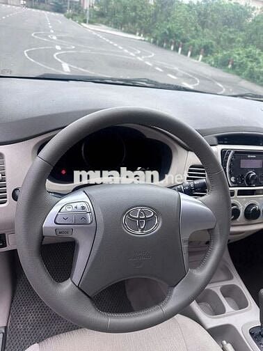 Toyota Innova 2015 2.0G - 80000 km