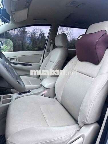 Toyota Innova 2015 2.0G - 80000 km