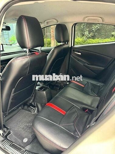 Mazda 2 2022 Deluxe - 75000 km