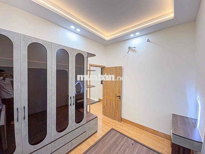 NHÀ LẦU GÓC 2 MẶT TIỀN TRỤC CHÍNH HẺM 160 TẦM VU