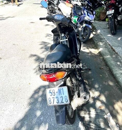 Yamaha Taurus Xe số màu đen