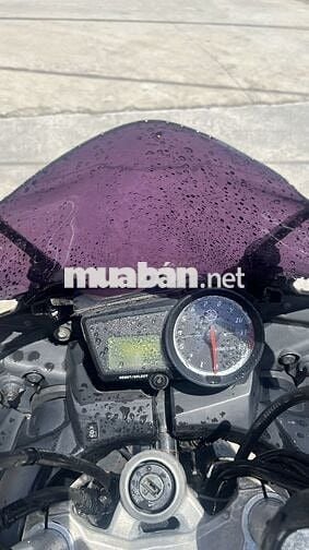 Xe motor Yamaha R15v2 2016 đen đỏ đã qua sử dụng