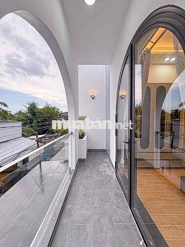 NHÀ LẦU GÓC 2 MẶT TIỀN TRỤC CHÍNH HẺM 160 TẦM VU