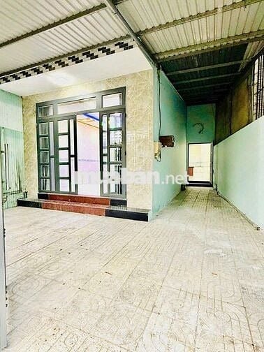 Bán căn nhà đẹp 1trệt 1lầu ở ngay trung tâm trảng bàng 1tỷ050 Sẵn Sổ