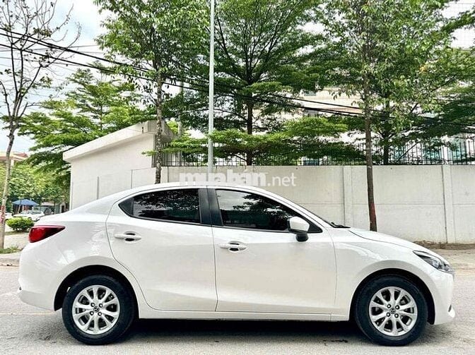 Mazda 2 2022 Deluxe - 75000 km
