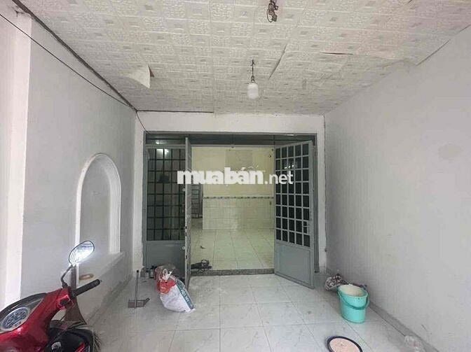 HẠ 200tr. GIÁ MỚI 2.4tỷ. NHÀ GÁC LỬNG ĐẸP Q12