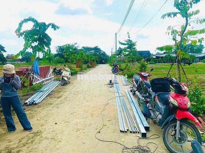 Đất Thổ Cư , Ngay cống bà bông , Gần chợ Mỹ Hạnh nam , Đức Hoà