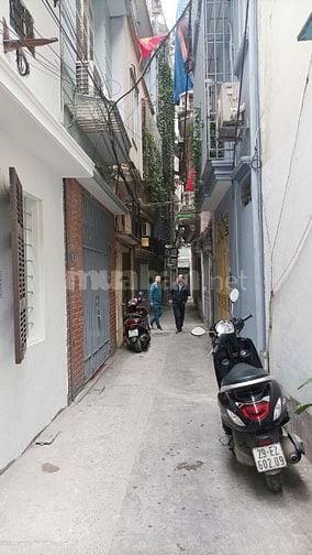 Cho thuê nhà riêng 2 tầng, có gác lửng tại Vương Thừa Vũ, Hà Nội