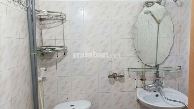 Cho thuê nhà riêng 2 tầng, có gác lửng tại Vương Thừa Vũ, Hà Nội