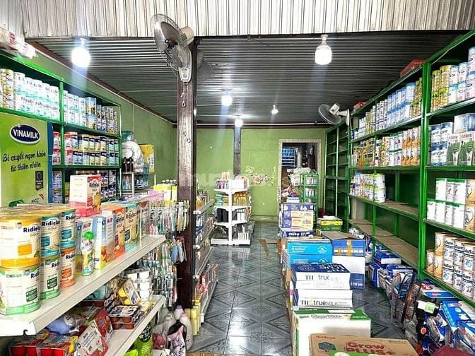 Cửa hàng bách hóa  cần  bổ sung  4 bạn  năm nữ  phụ chị tại Cửa hàng c
