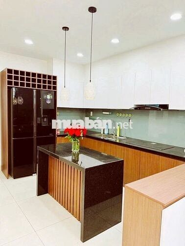 CHO THUÊ NHÀ Ở KINH DOANH 4 PN MẶT ĐƯỜNG CHÍNH KHU VCN PHƯỚC LONG