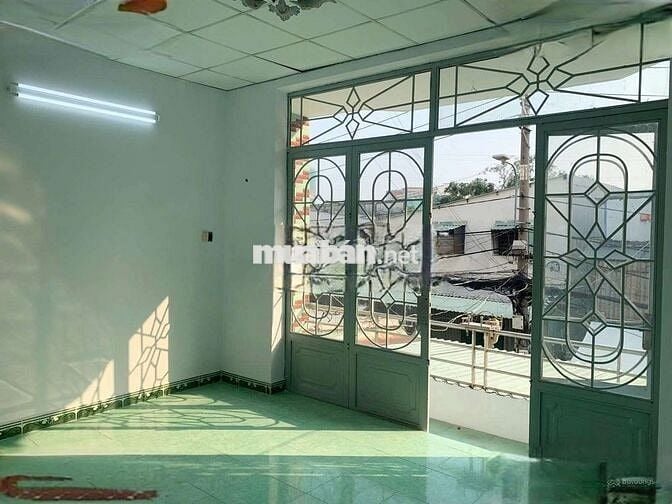 Nhà Kế Bên: Siêu Thị Aeon Tên Lửa. 5 x 15m ,1 Lầu