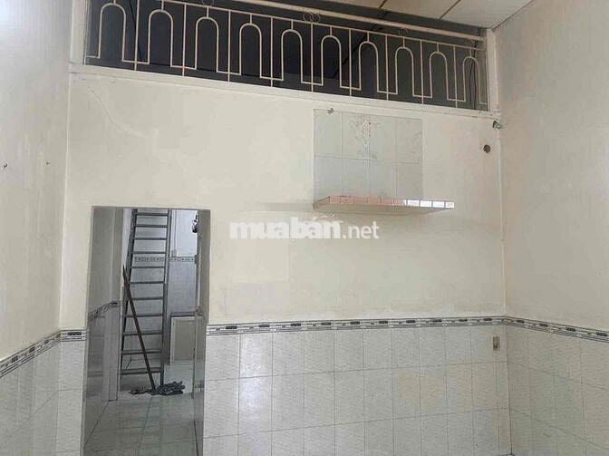 HẠ 200tr. GIÁ MỚI 2.4tỷ. NHÀ GÁC LỬNG ĐẸP Q12