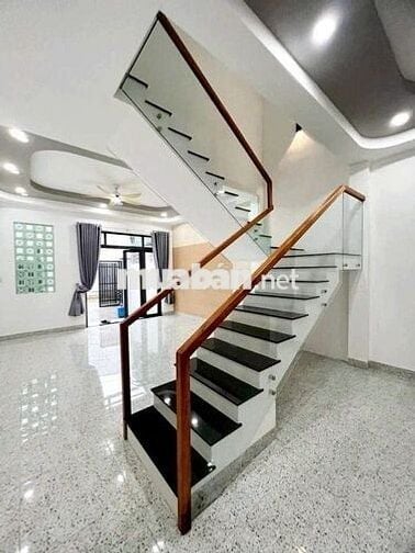 VỢ CHỒNG MÌNH BÁN GẤP CĂN NHÀ 1T1L , SHR , NGAY VÒNG XOAY AN LẠC .