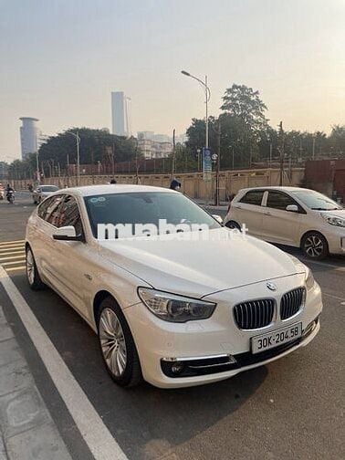 BMW 5 Series 2015 528i - 141000 km