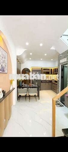 Chủ Cần Bán Gấp Nhà 1 trệt 1 lầu - chỉ 9xx tr - Bình Chánh