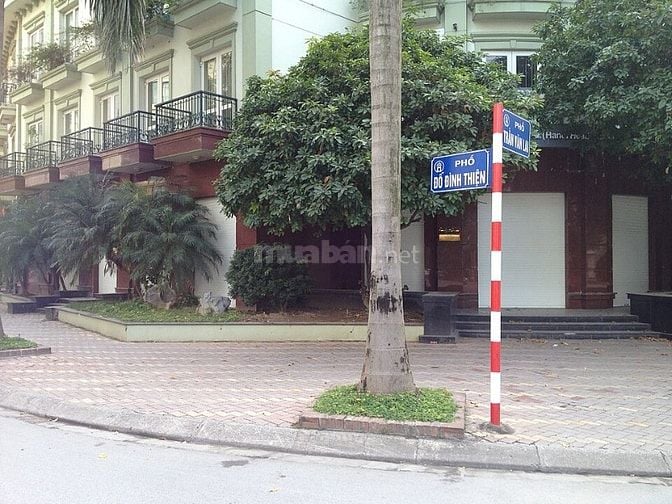 Cho thuê Nhà lô góc 2 mặt phố Trần Văn Lai - Đỗ Đình Thiện