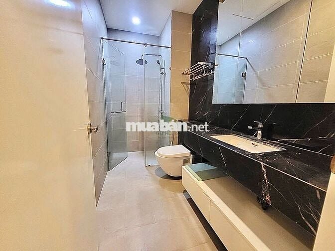 CHO THUÊ NHÀ KINH DOANH 3 PHÒNG NGỦ SIÊU RỘNG MẶT ĐƯỜNG LÊ HỒNG PHONG
