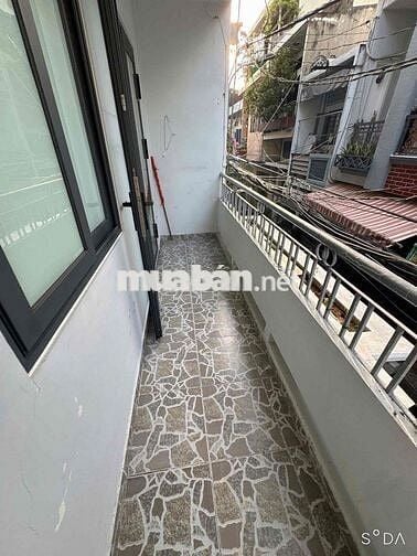 NHÀ MINH PHỤNG, QUẬN 11 , HẺM XE TẢI ĐẬU CỬA