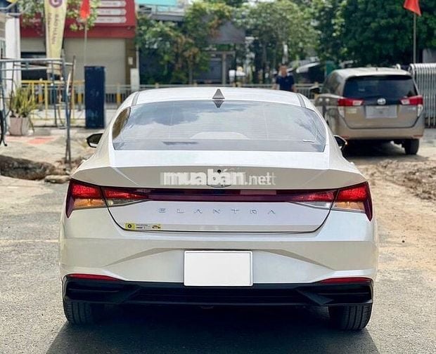 Hyundai Elantra 2022 1.6 AT