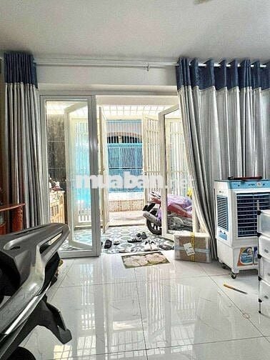 Nhà hiếm siêu rẻ 4x11 hẻm xe hơi đường Nguyễn Văn Công