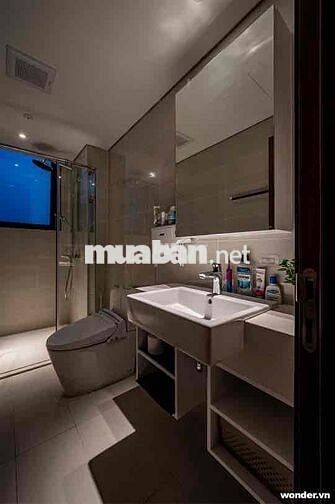 Bán nhà kèm nội thất của Đức, dtsd 200m2 khu cao tầng - hẽm thông oto