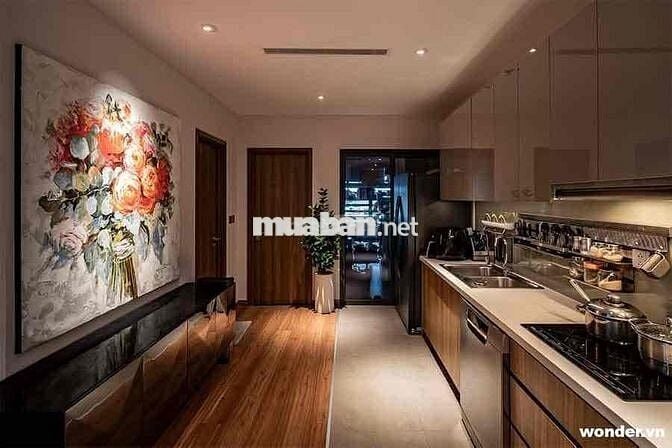 Bán nhà kèm nội thất của Đức, dtsd 200m2 khu cao tầng - hẽm thông oto