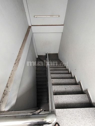 Nhà HXT ngay Hoàng Diệu 2, 1T1L 4pn 3wc. Ở gia đình + nhóm sv nữ