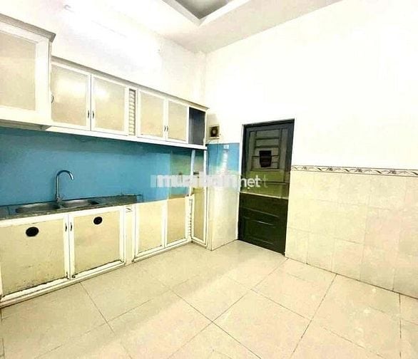Nhà 1 trệt 3 lầu full nội thất 4PN 3WC, phù hợp gđ, sv ở, KDOL rất ok