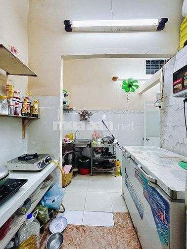 Chính chủ bán gấp nhà Đoàn Văn Bơ, Quận 4. Giá chỉ 4tỷ9