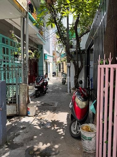Chính chủ bán gấp nhà Đoàn Văn Bơ, Quận 4. Giá chỉ 4tỷ9