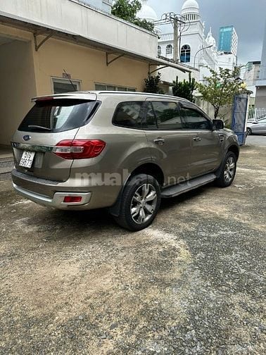 Xe ford everest titanium 2.2L 4x2
