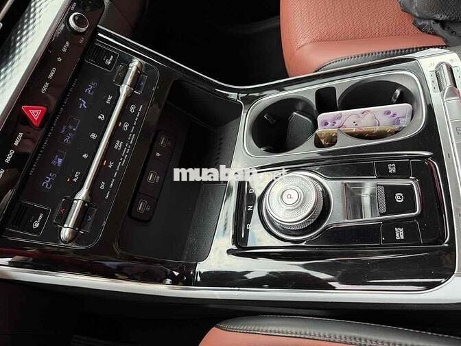 Kia Carnival 2022 Luxury 2.2D - 55000 km